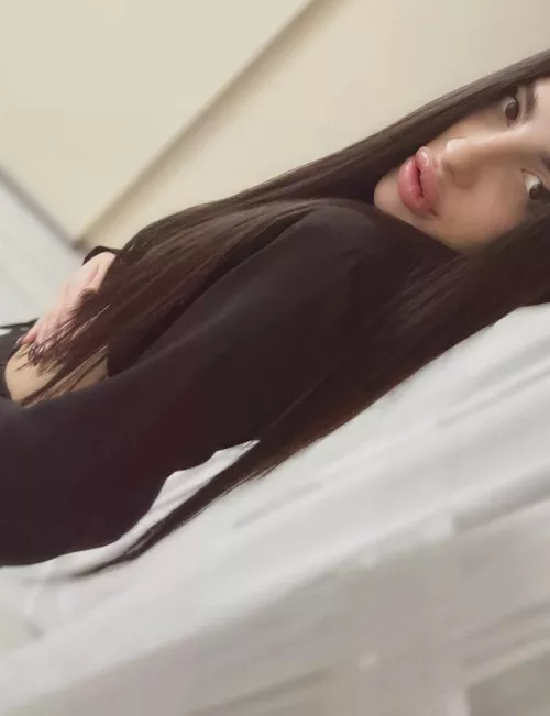 Older guys make me wet 😍