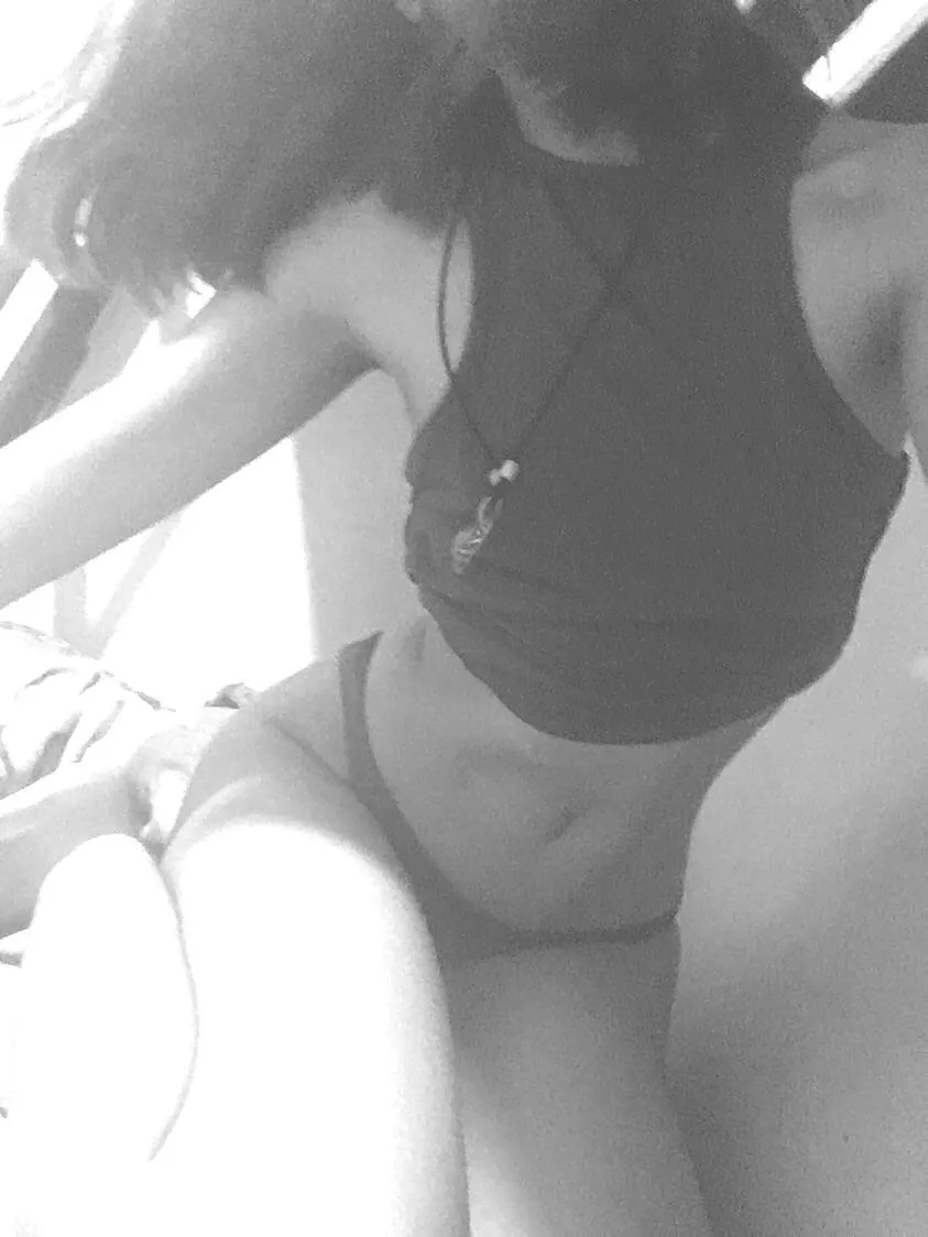 petite (f) sad girl mode. ~_~