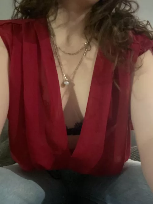 Sheer tops make me feel amazinggggg🥰