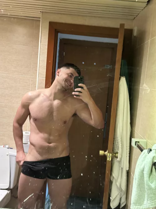 Sorry I must clean the mirror🙄