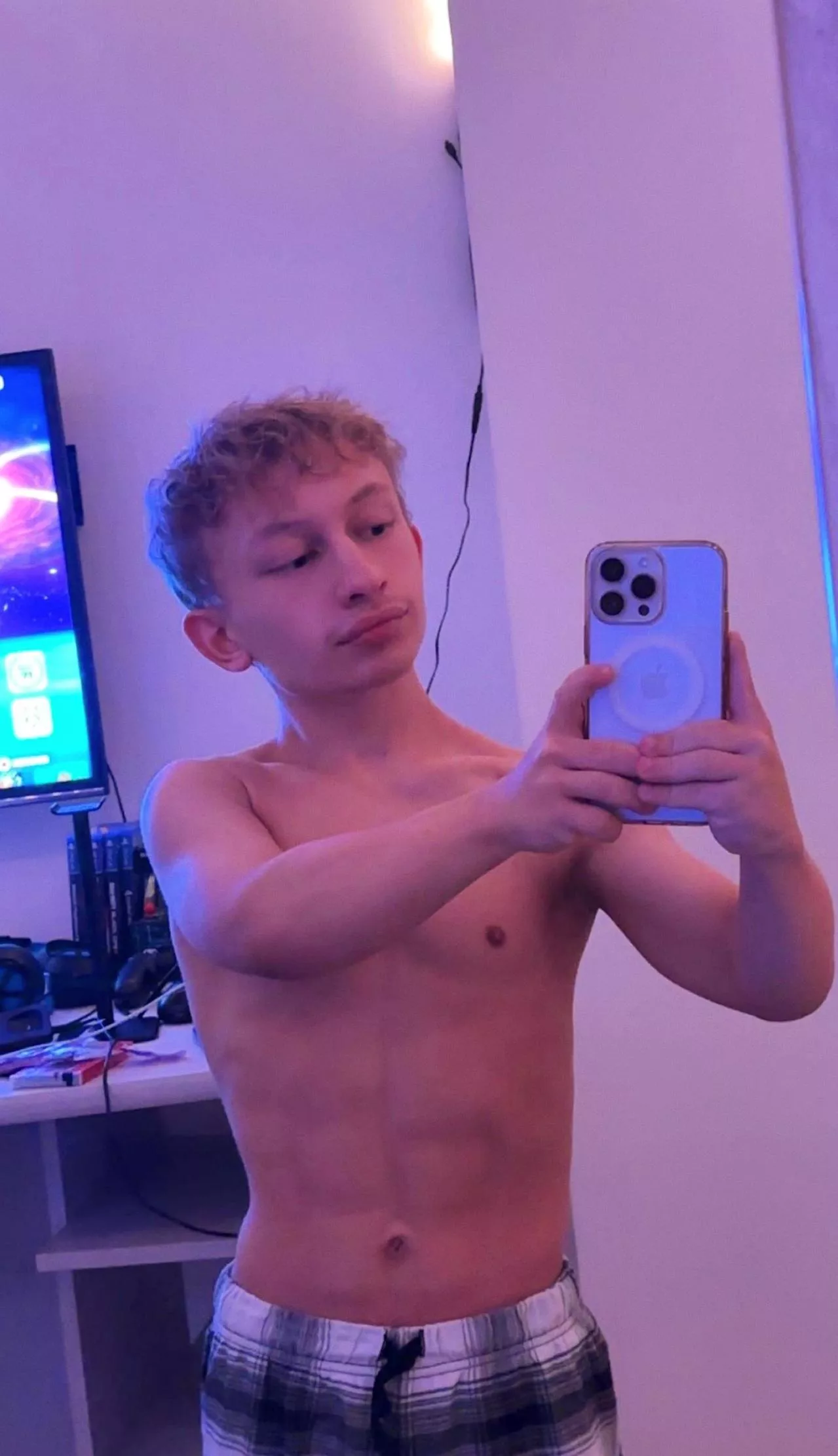 again, phone's too big