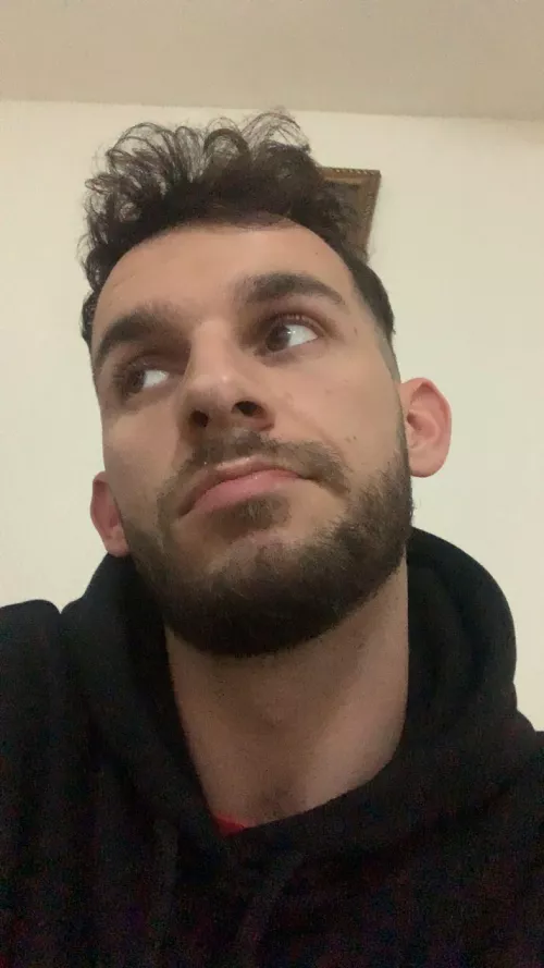 Came to visit family and got bored after few days. Help 😭