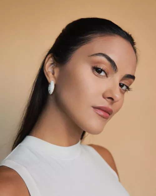 Camila Mendes