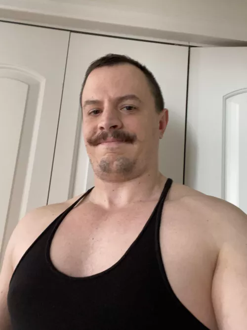 Circus performer vibes