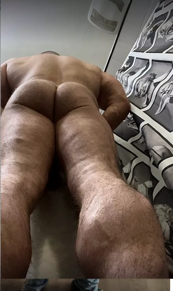 Come introduce yourself boy, don't keep me waiting (32)