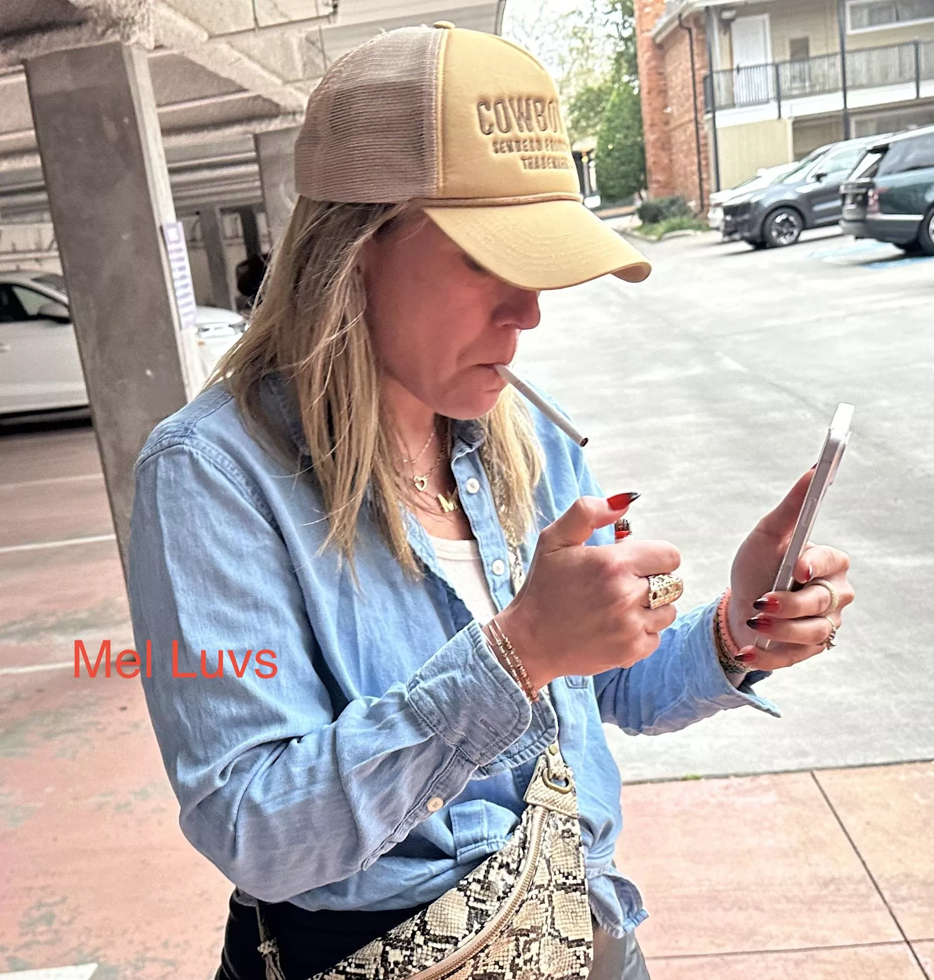 Cougar Smoking Before Heading to the Rodeo...