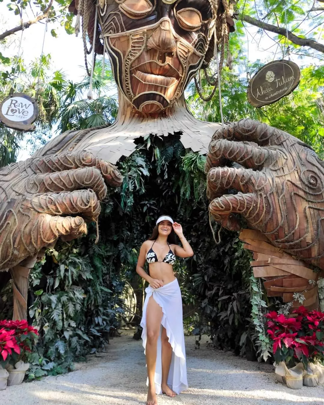 Do I look good in my fav swimsuit? 