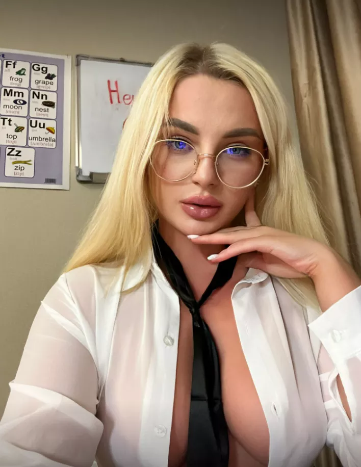 Do I look hot in my work clothes