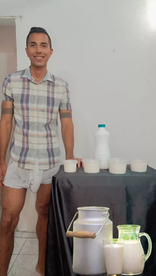 😉Does anyone here like milk?🍼🥛💦