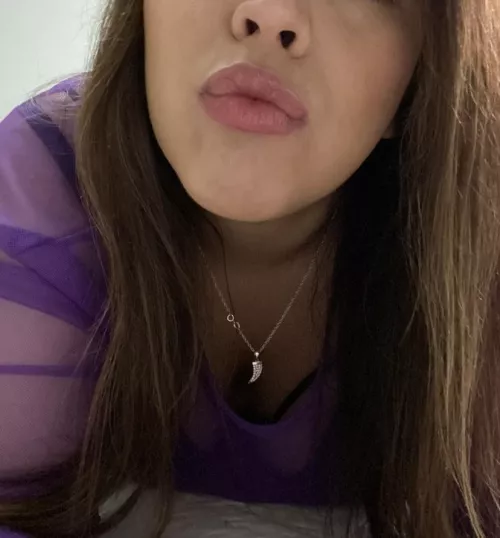 First post of these lips pouting around here