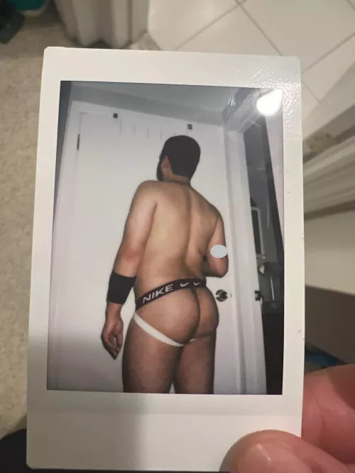 Here’s a Polaroid from behind. Help me get to 500 karma daddies!
