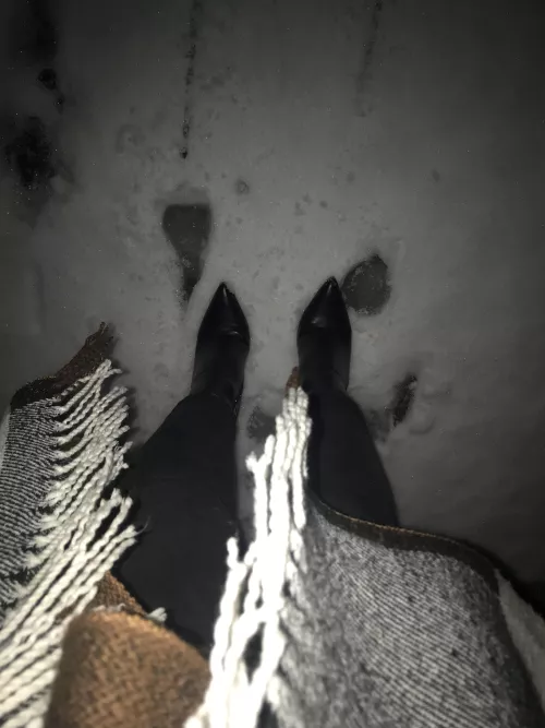 High heels in the snow!