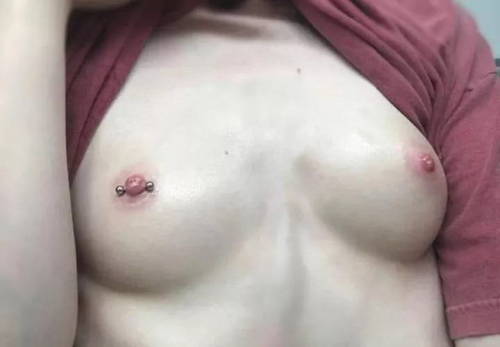 I love showing my tits