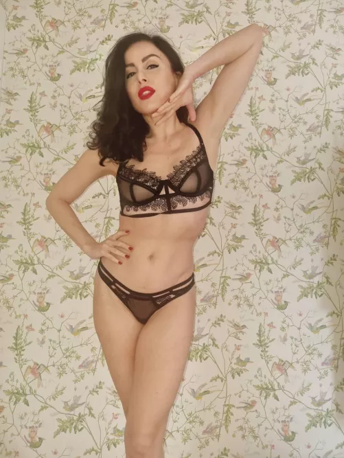 I want a bf so badly