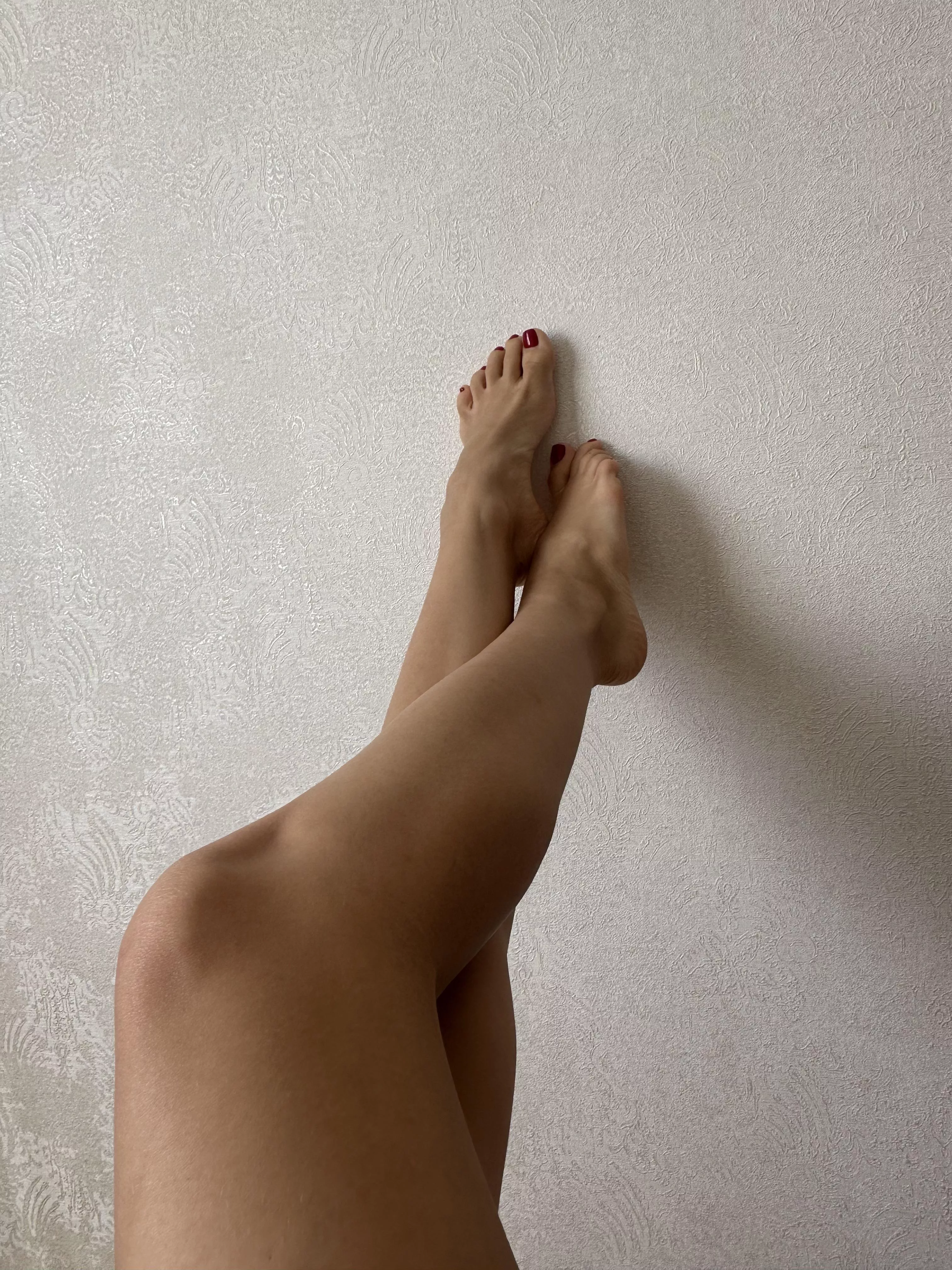 I want you to enjoy my feet (OC)