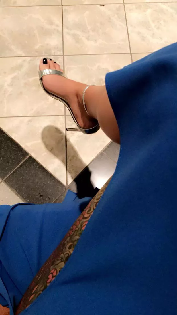 In love with these heels to show off my pretty feet