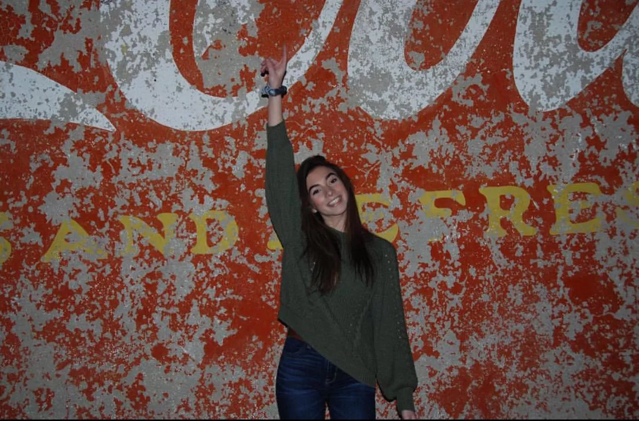 I’ve been told I’m pretty for a brunette 😳