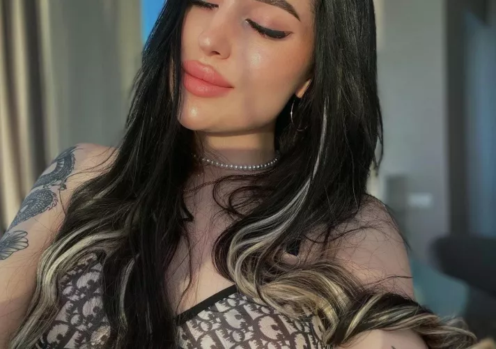 Let's keep it casual and enticing