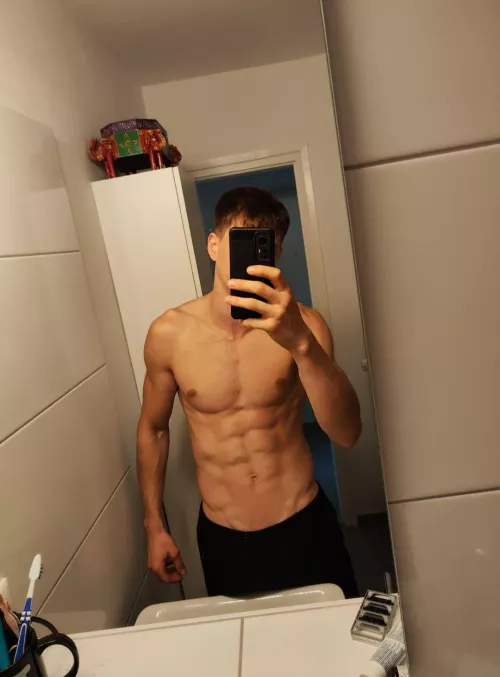 Looking for femboys, feminine twinks, trans or very Submissive Boys DM/comment your snap 