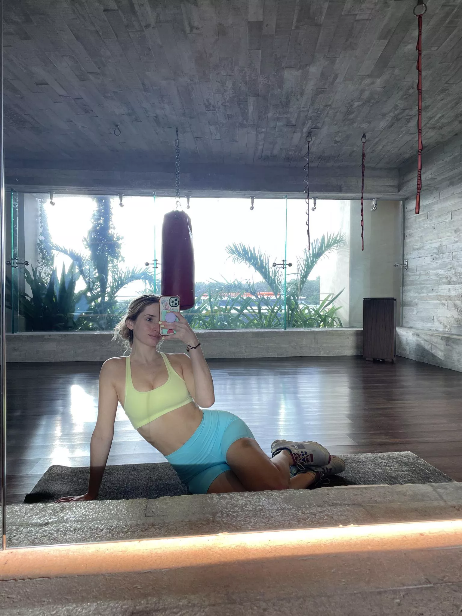 Looking for workout buddy. With benefits :D