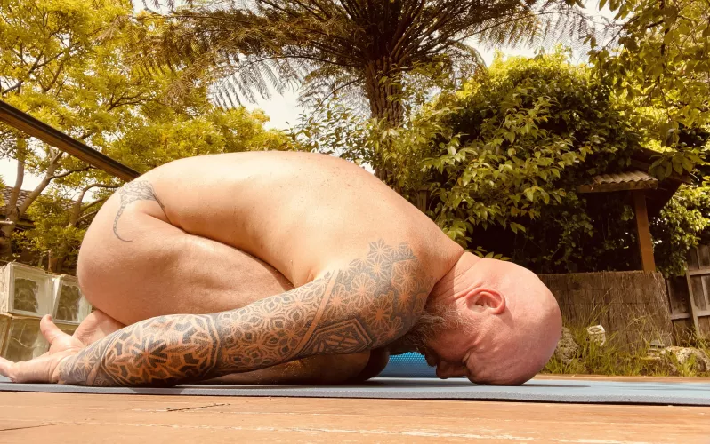 Lots of stunning ladies but where are all the boys in this community?