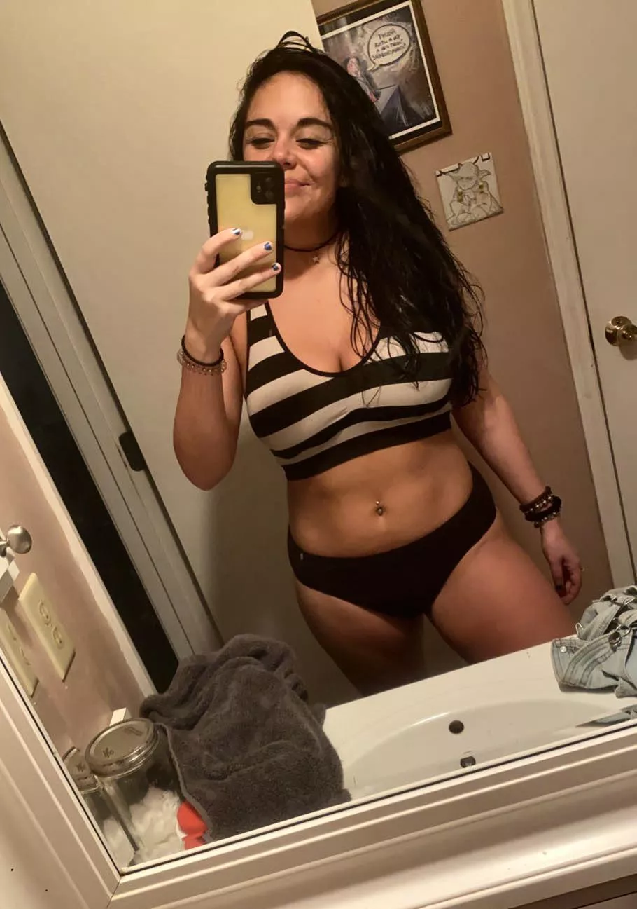 my body makes me feel like a rockstar 