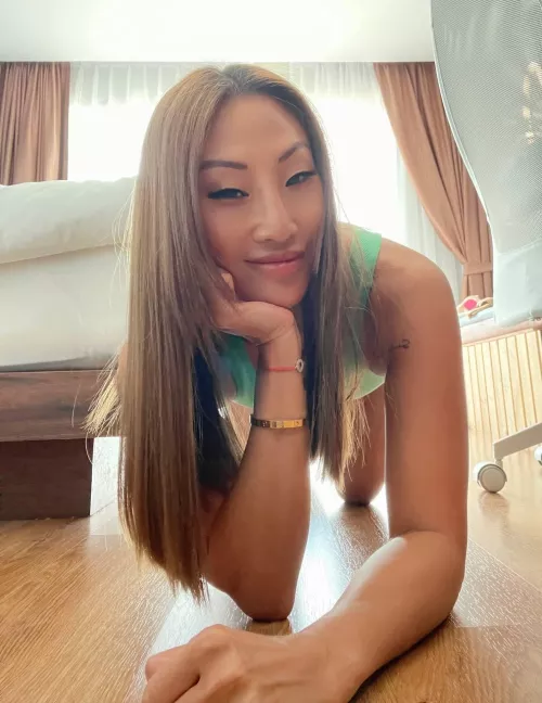 Need someone behind me to start the party