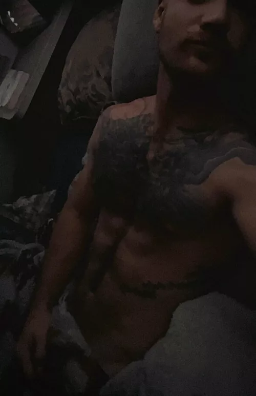 Nobody likes a blank profile 😈