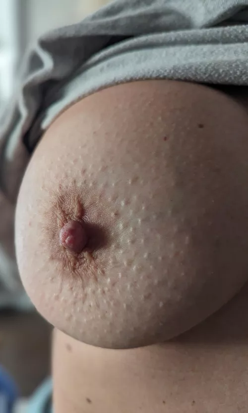 Quick selfie on this COLD morning, even I want to play with it myself