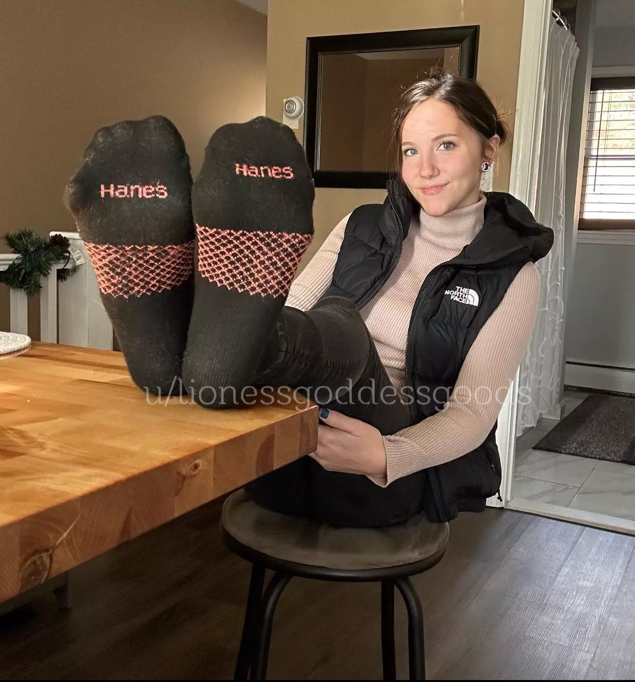 [Selling] Something tells me you want my socks pressed up against your face. Menu & drawer pinned. Free shipping, tracking #, pow photo included