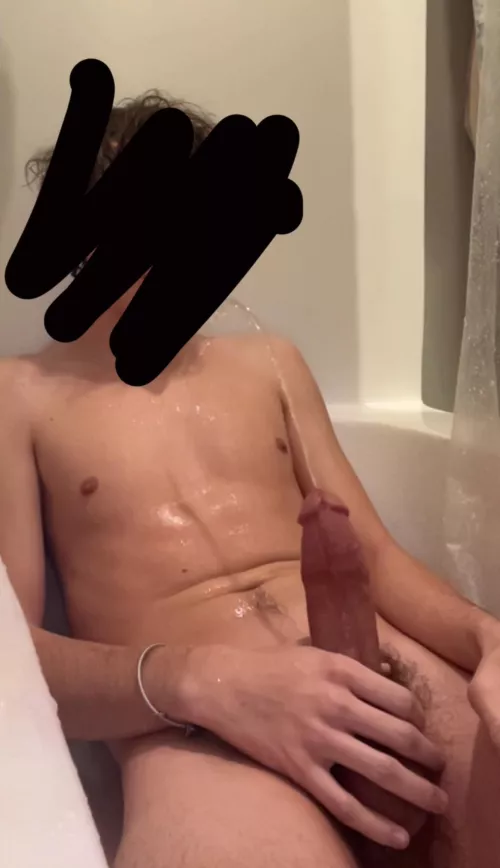 shower piss 🚿