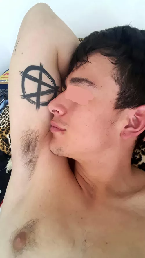 Sometimes you just gotta check the scent yourself!