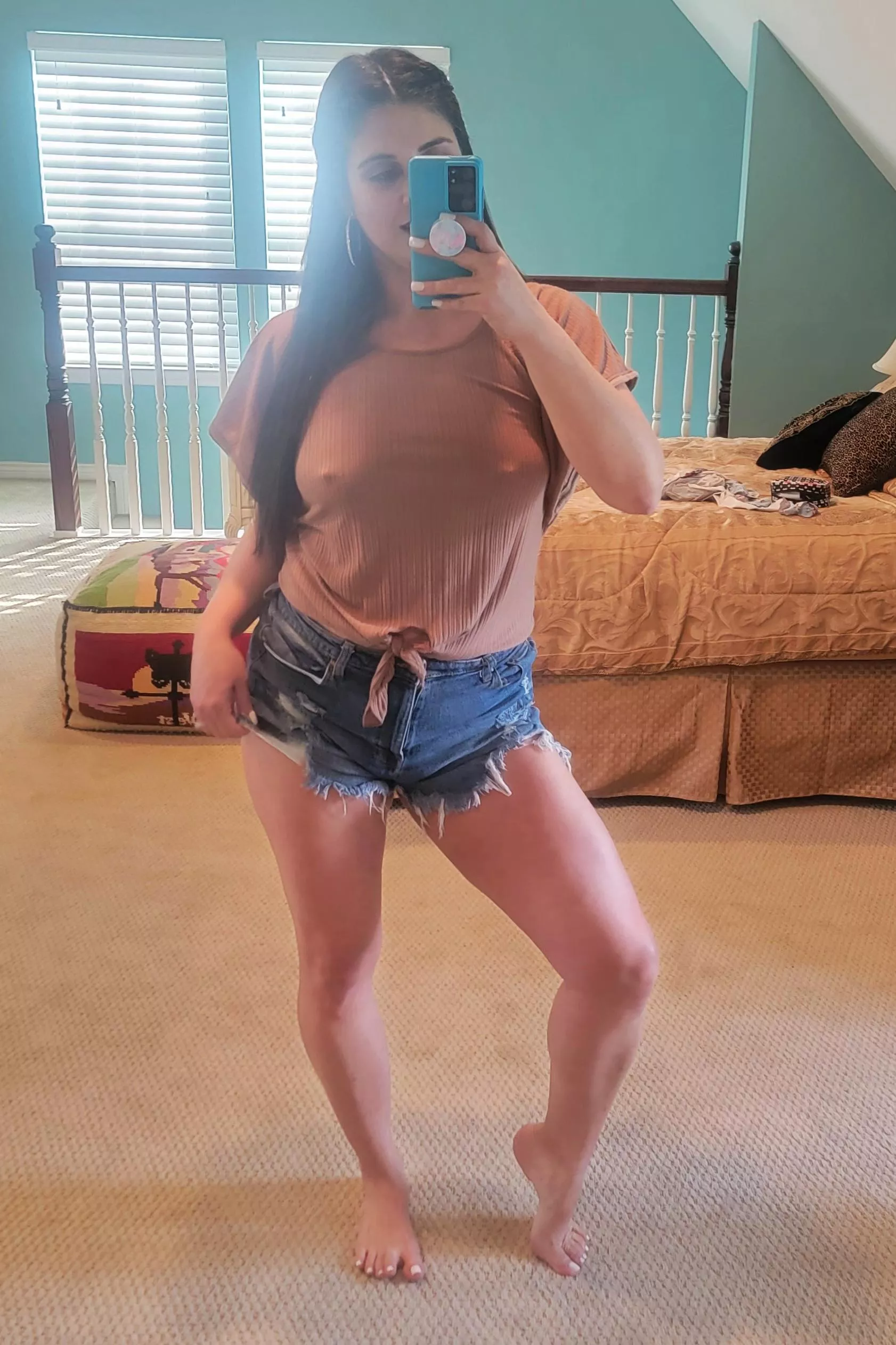 This week has been hard and feeling cute makes me feel good. I try to deny being a girly girl but I guess I can be. 😆

