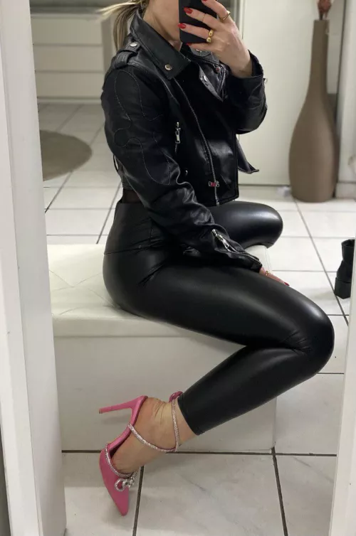 Total leather 