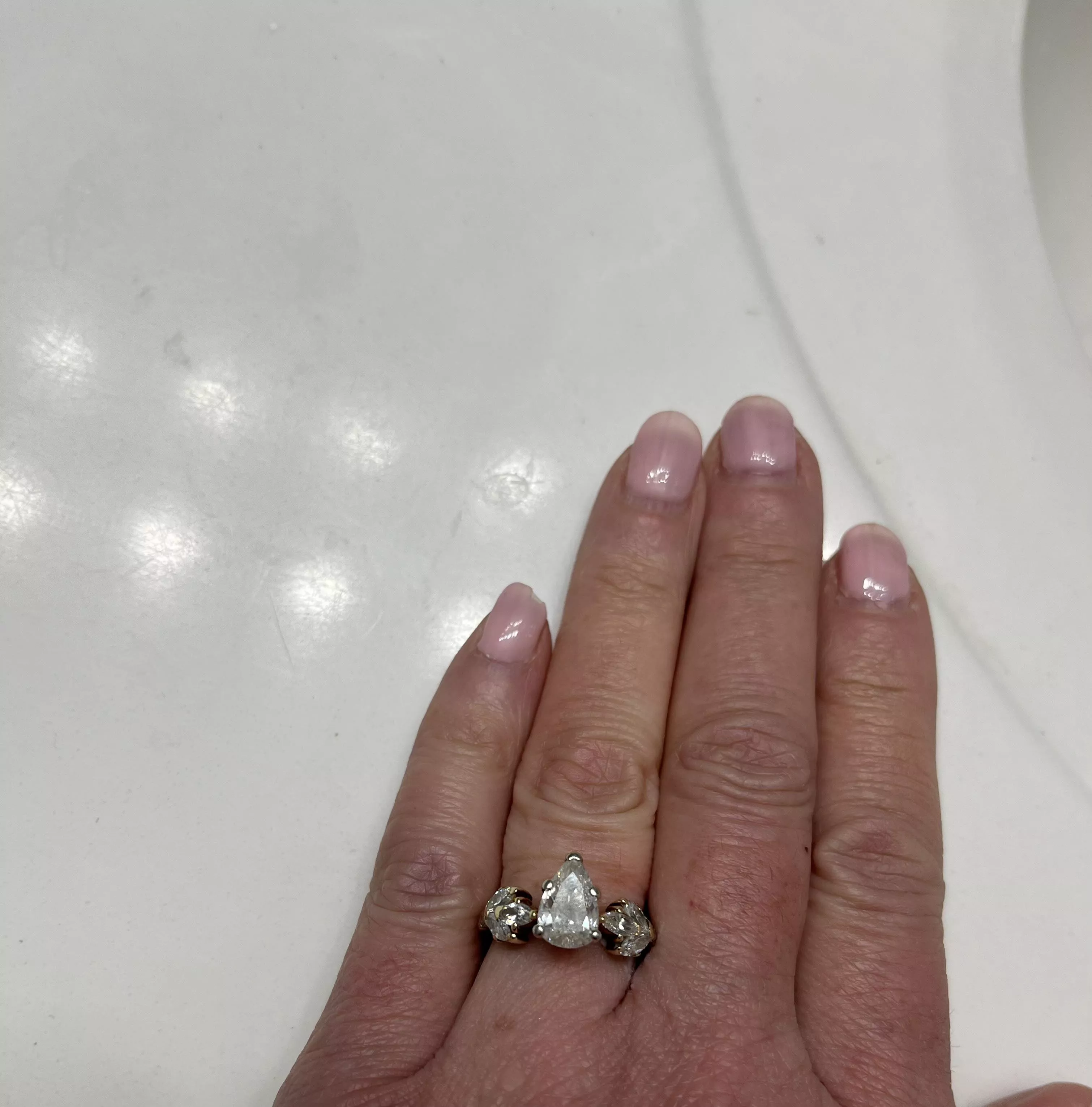 Wife wants to see her ring covered in a nice load from another guy. Anyone want to send pic or vid of that? 