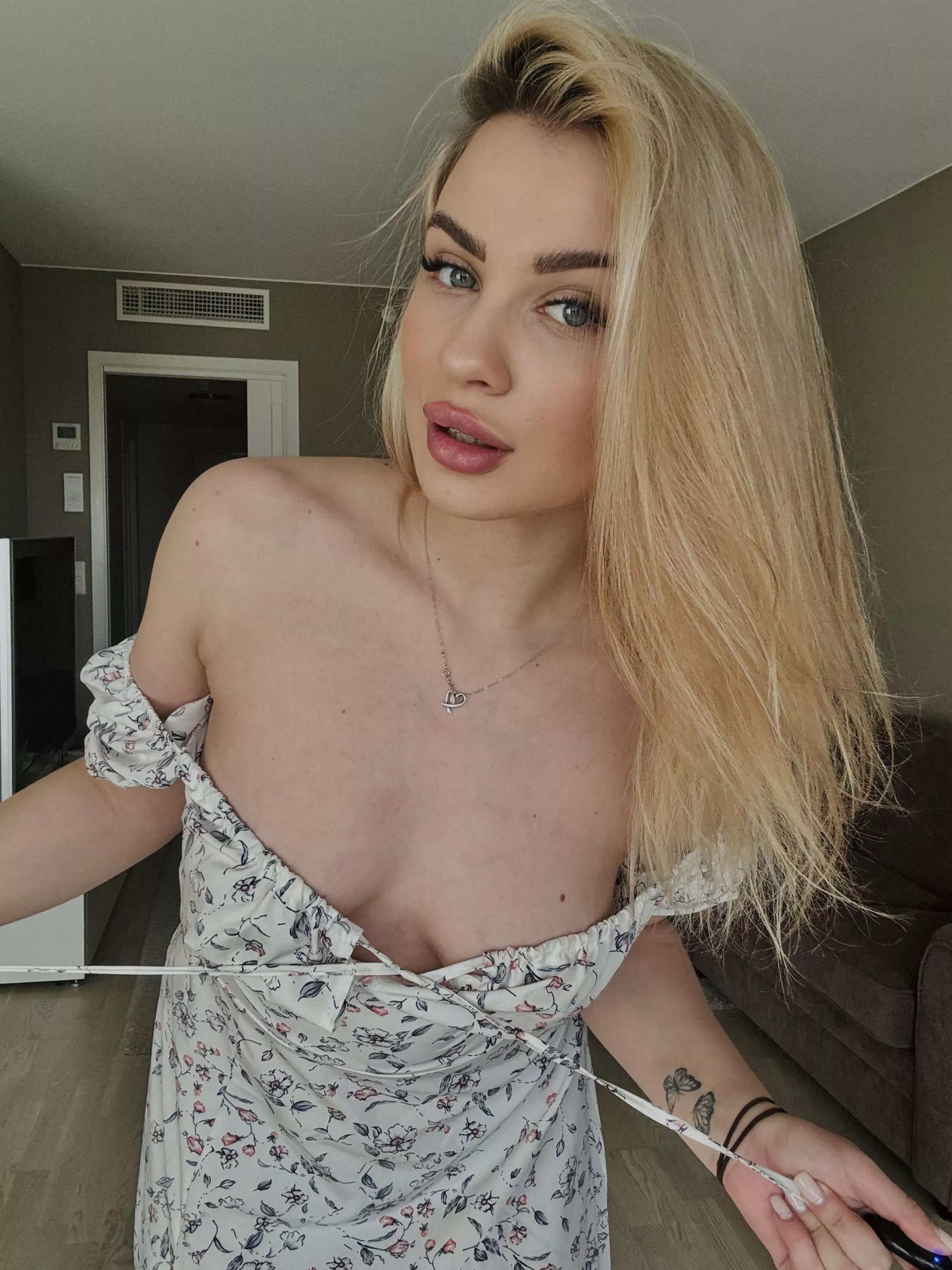 Would you fuck me right now?