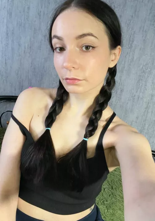 Would you use your teeth to take my panties off? Perfect wife for u daddy