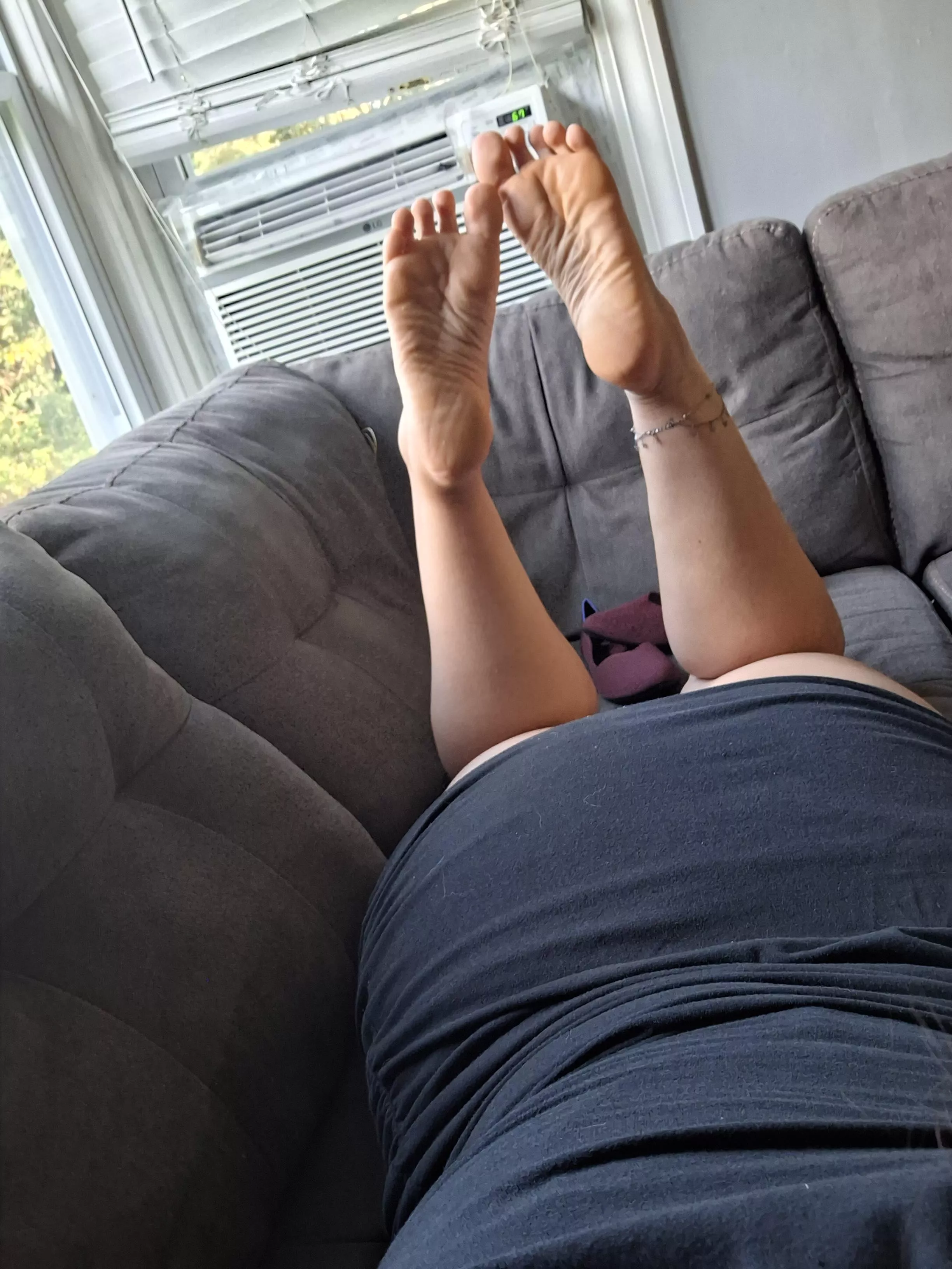 Wrinkly soles make me tingle ✨️