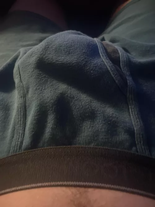 18 hmu soft bored see what happens