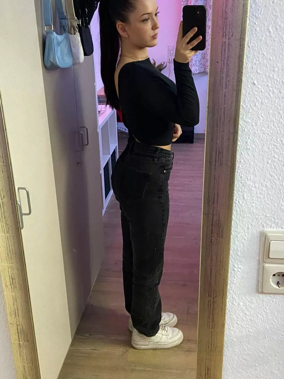 18 years old, 4’11 and 90lbs… Are those the perfect stats?