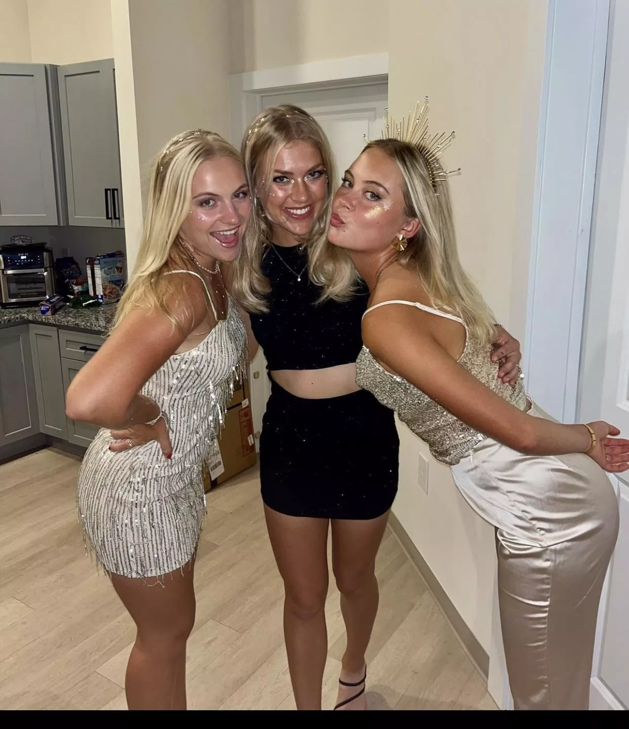 [3] which college girl are you fucking? 