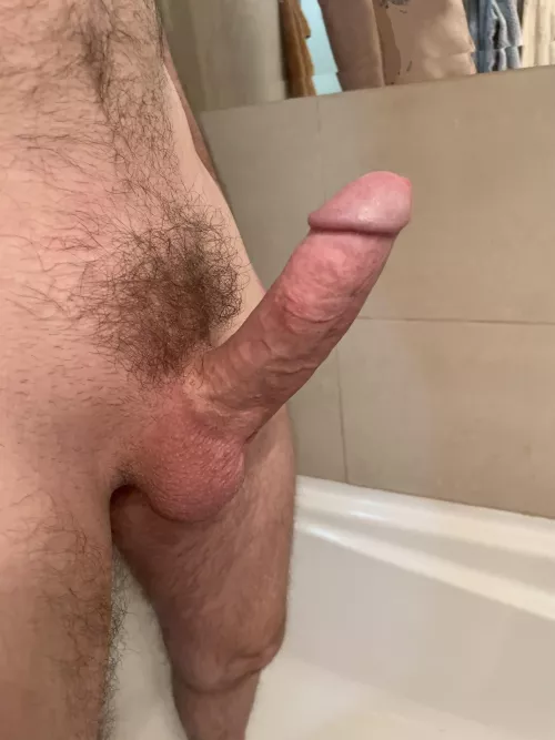 Anyone else horny? 30yo 6”