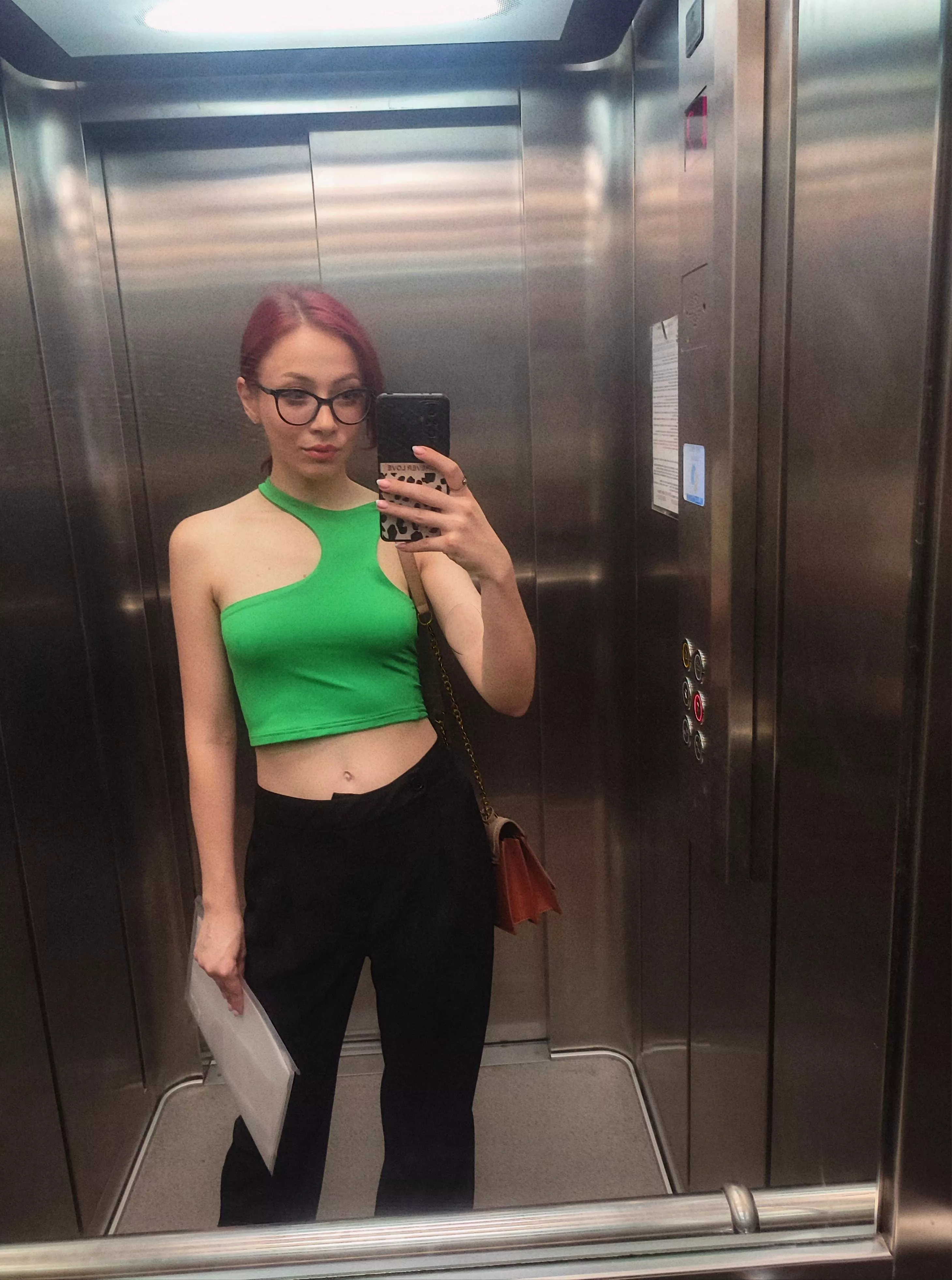 Anyone prefer a skinny waist?