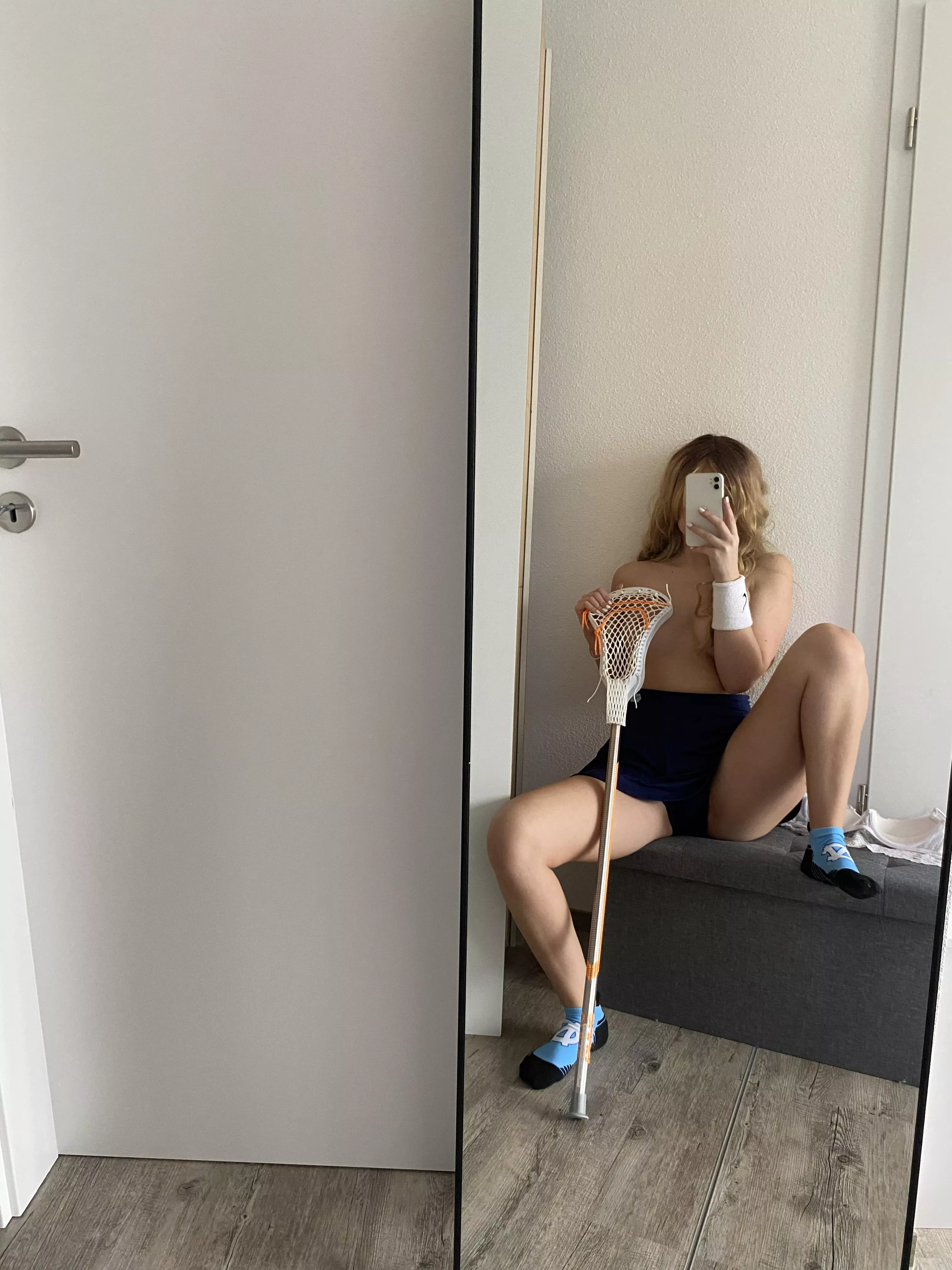 Are you brave enough bang a lax play at the first date ?