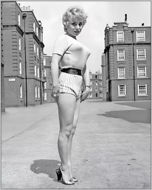 Barbara Windsor, looking a bit Sophia Loren, 1950's 