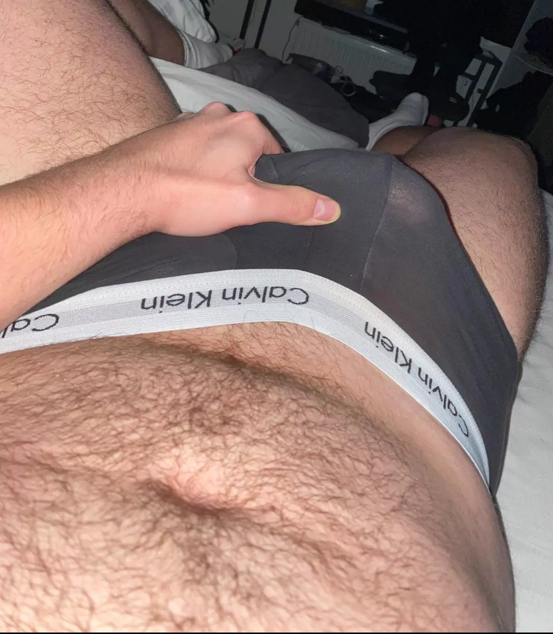 Belly and bulge 🐻🧸