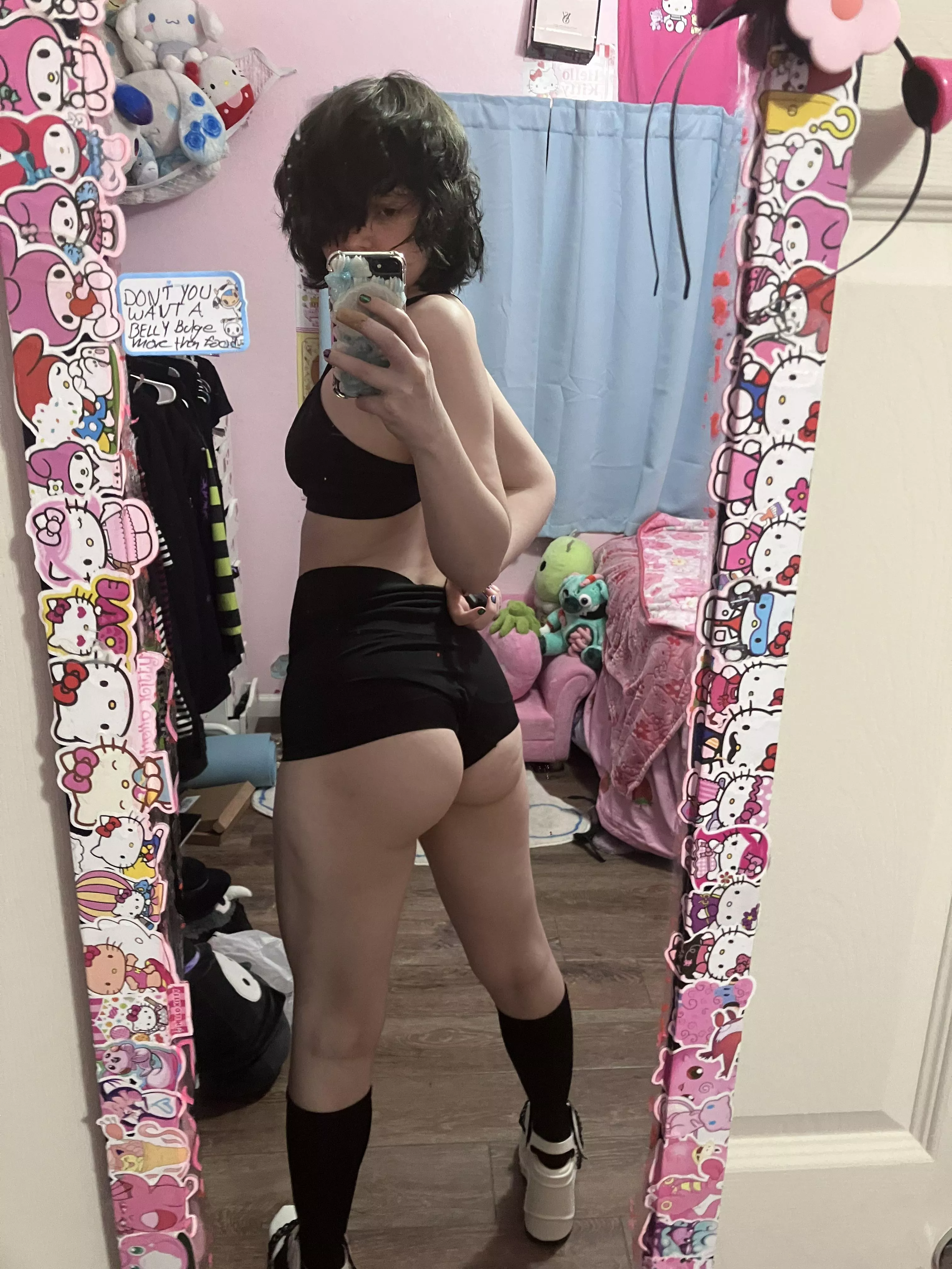 Bois always have the strongest legs in the god damn planet 