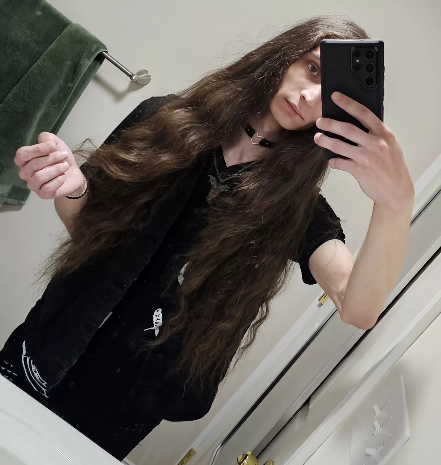 Collars and chokers make me happy 😊