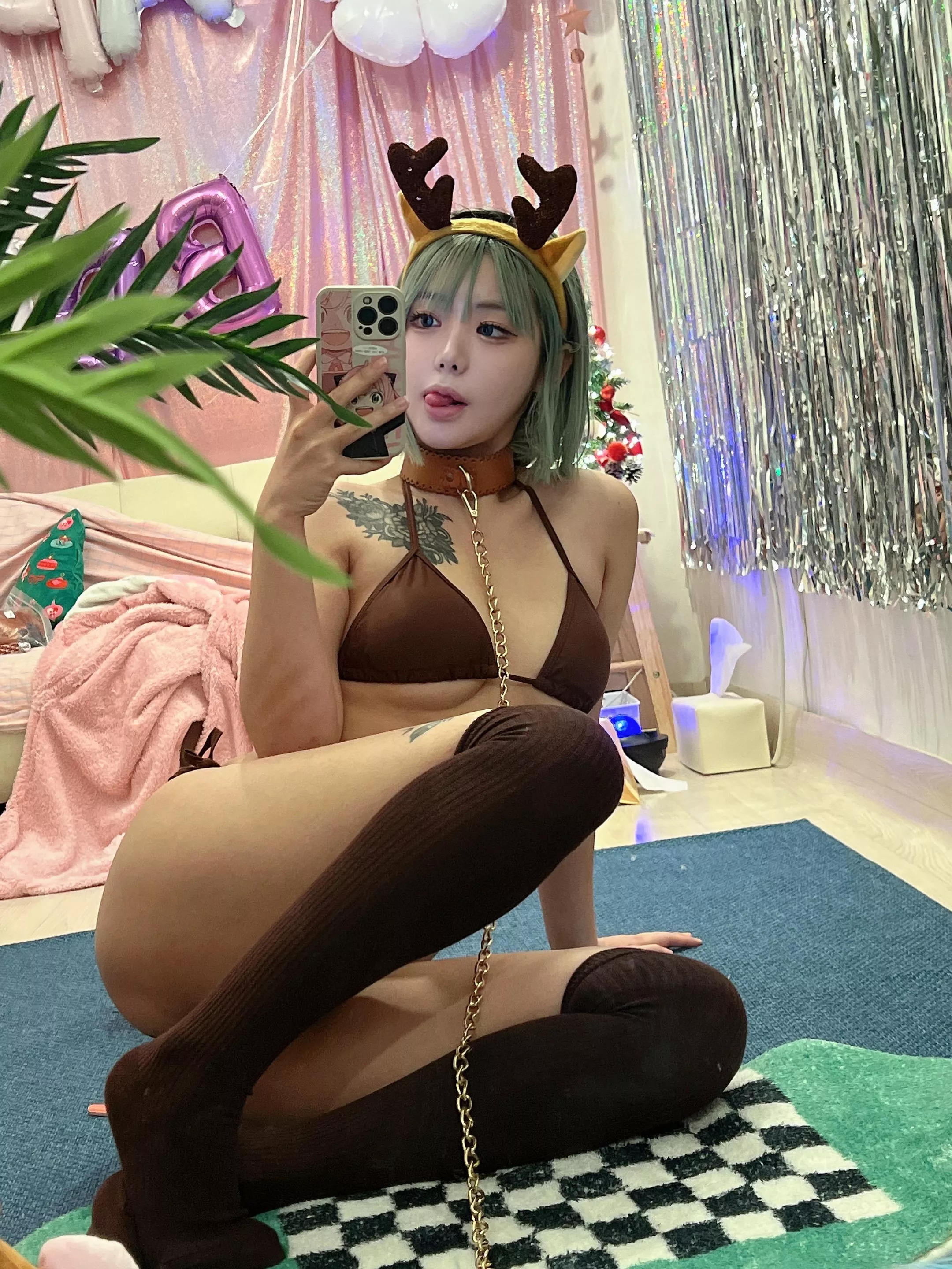 Describe me in 2 words, the best one wins ;)