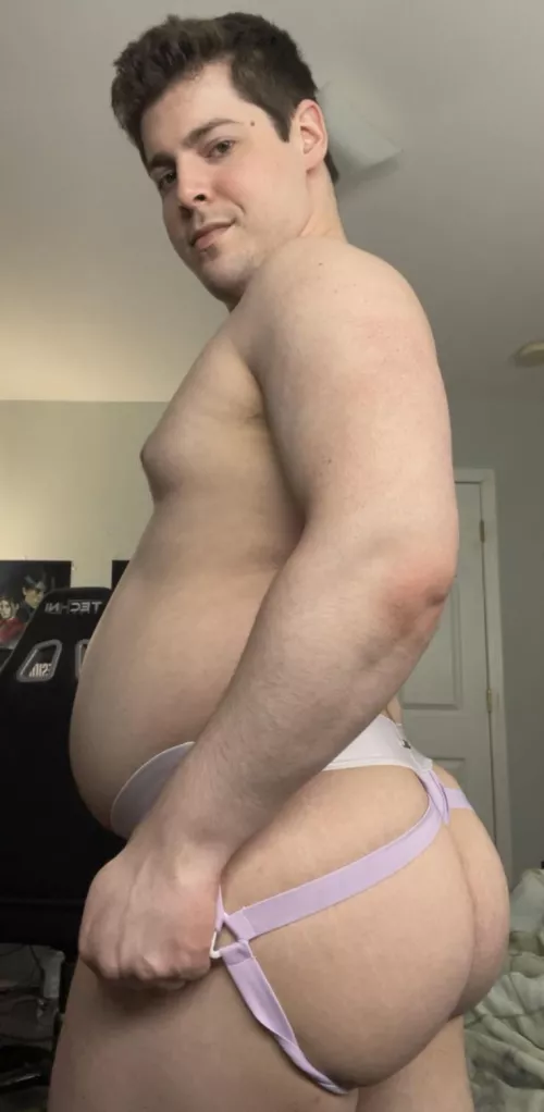 Do I look like I skip leg day? 